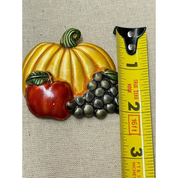 Vintage TONA Fall Autumn Pumpkin Apple Grapes Pin Brooch Jewelry - Picture 4 of 7